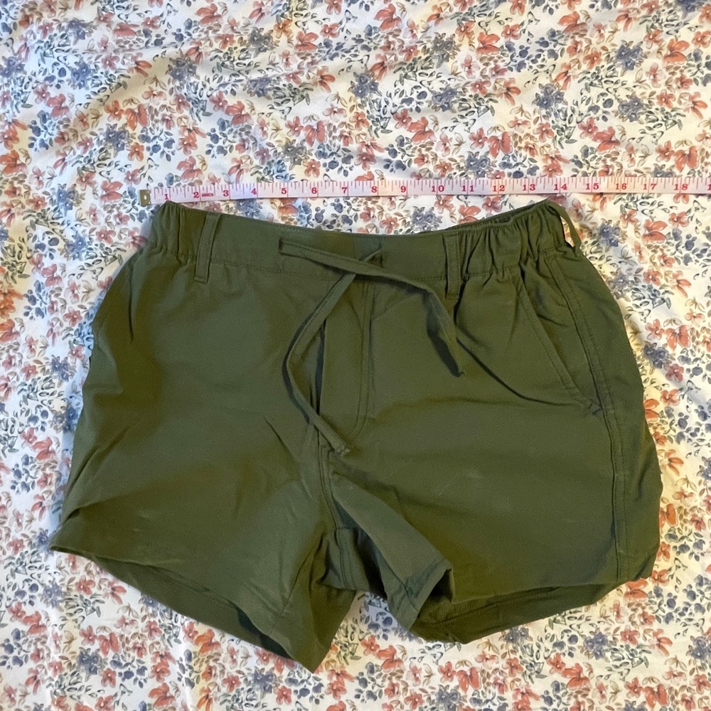Coalatree size small shorts green